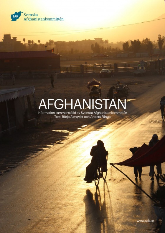 bild på en gata i Afghanistan i motljus, framsidan på broschyr 